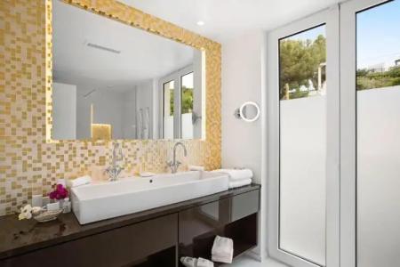 Portals Hills Boutique - 76