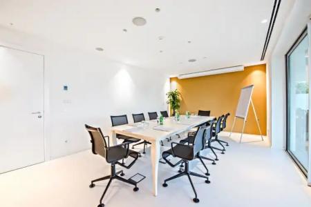 Portals Hills Boutique - 18