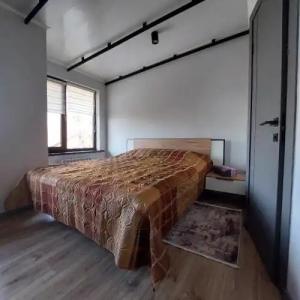 Little Shangri-La - 2