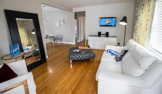 Beachside All Suites - 44