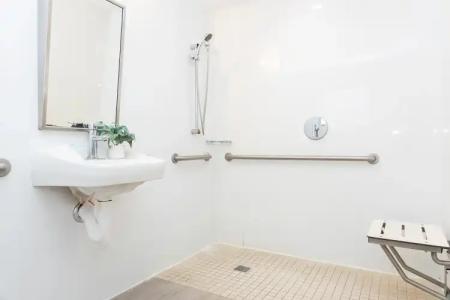 Beachside All Suites - 9