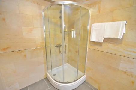 Villa Velzon Guesthouse - 88