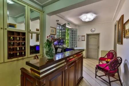 Villa Velzon Guesthouse - 10