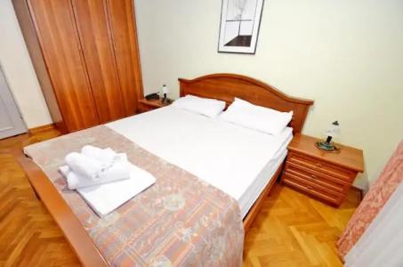 Villa Velzon Guesthouse - 72