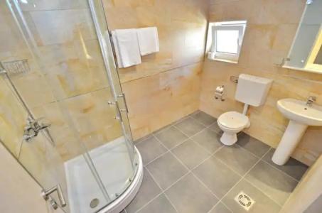 Villa Velzon Guesthouse - 90