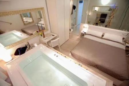 Conte Max Rooms - 8