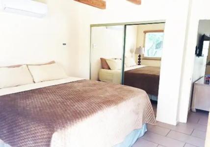 Vista Grande Resort - A Gay Men's Resort - 109