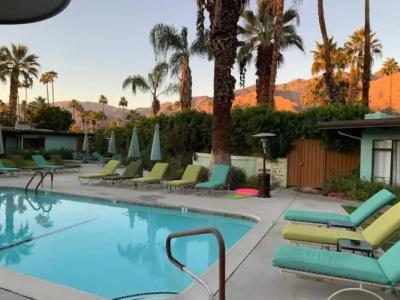 Vista Grande Resort - A Gay Men's Resort - 7