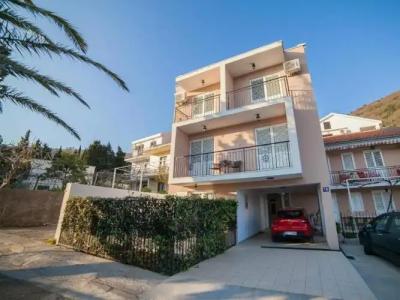 Guest House 4M - 12