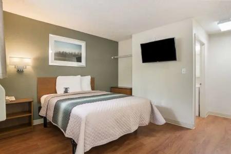 HomeTowne Studios Orlando-Cassleberry - 4