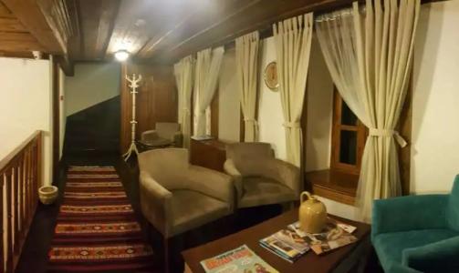 ARİSTONİCUS BUTİK - 26