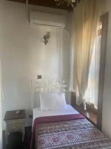 ARİSTONİCUS BUTİK - 37