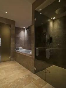Filario & Residences - 215
