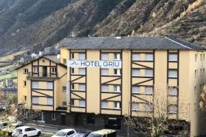 Hermus Hotel, Encamp