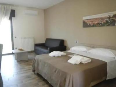 Zia Bi Bed And Breakfast - 5