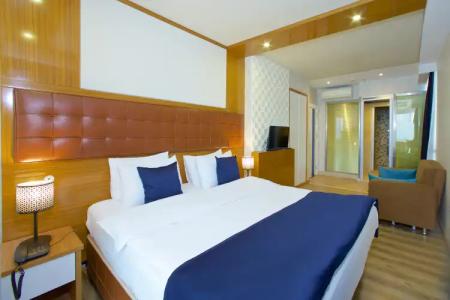 The Hera Platinum - 92