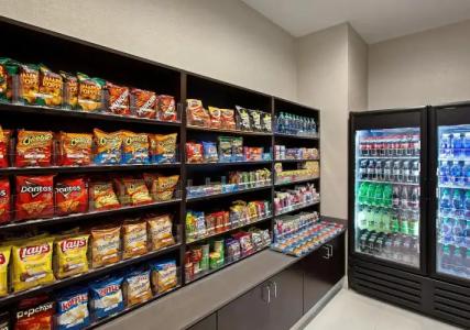 Holiday Inn Express & Suites ANAHEIM RESORT AREA by IHG - 10