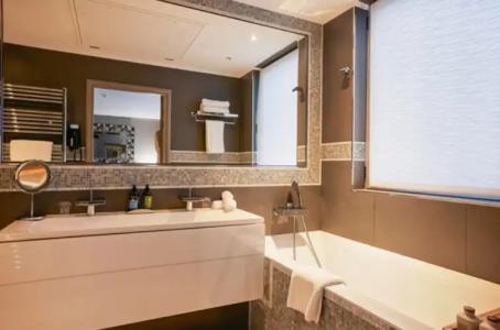 The One Alma Paris - 58