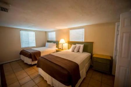 Siesta Key Beachside Villas - 26