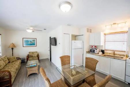 Siesta Key Beachside Villas - 20