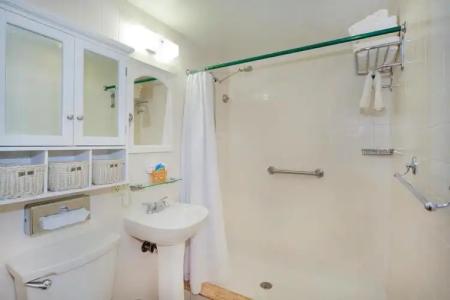 Windjammer Resort & Beach Club - 9