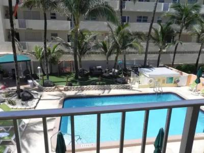 Windjammer Resort & Beach Club - 11