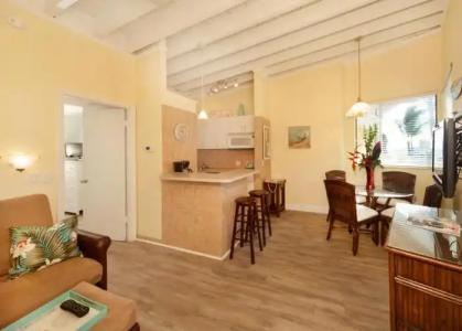 Windjammer Resort & Beach Club - 52