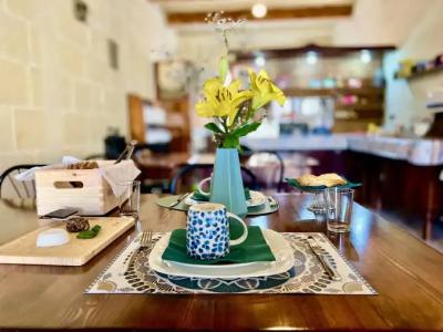 Grotto's Paradise B&B - 10