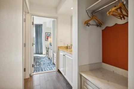 Dollywood's DreamMore Resort - 52