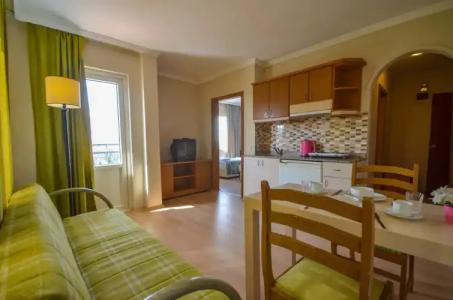 Select Suite & Apart - 82