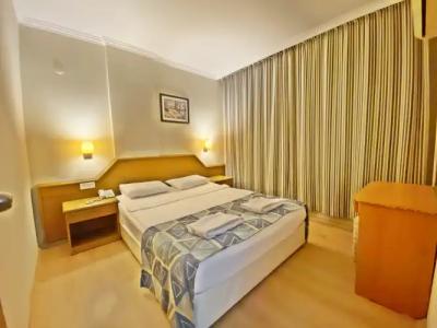 Select Suite & Apart - 28