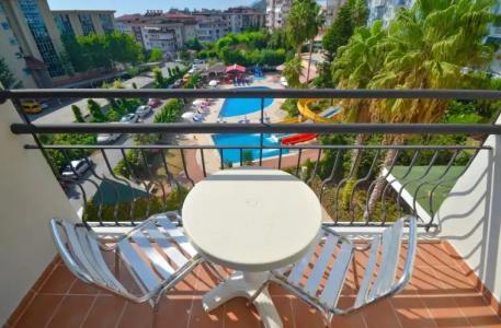 Select Suite & Apart - 84