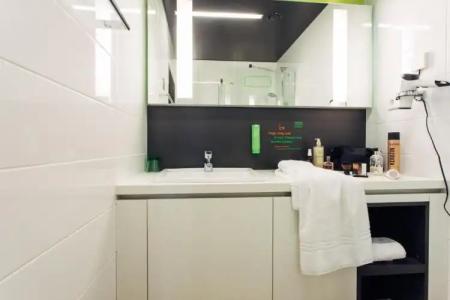 Harry's Home & Apartments - 53