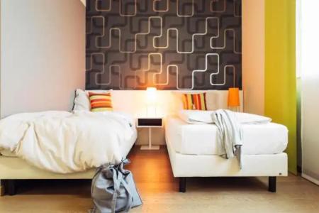 Harry's Home & Apartments - 66