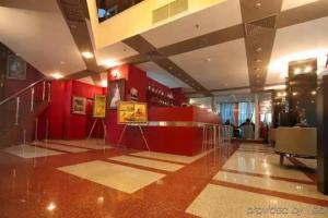 Hotel City, Khisarya