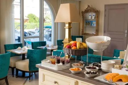 Le Suffren Hôtel - 10