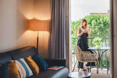 Le Suffren Hôtel - 131