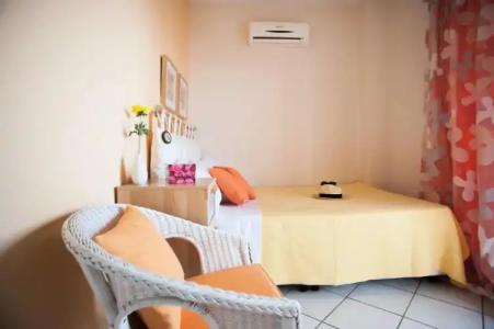 Stamatakis Boutique Studios - 142