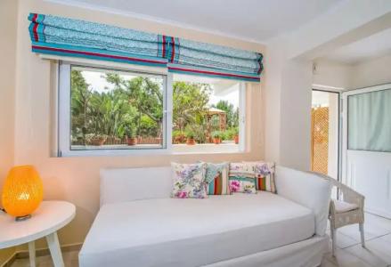 Stamatakis Boutique Studios - 86