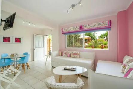 Stamatakis Boutique Studios - 94