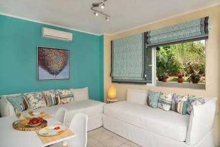 Stamatakis Boutique Studios - 21