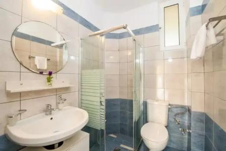 Stamatakis Boutique Studios - 89