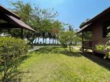 Bungalow beachfront