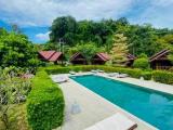 Standard Triple room with pool view