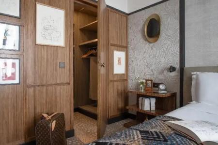 Esprit Saint Germain - 33