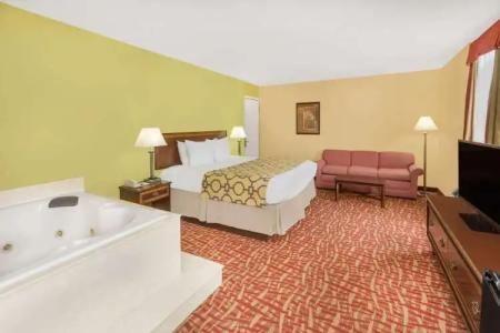 Baymont by Wyndham Sevierville Pigeon Forge - 5