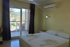 Kleopatra Apartments, Icmeler