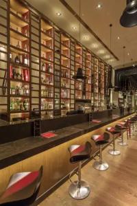 3Sixty & Suites - 26