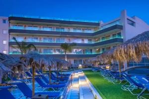 Enorme Infinity Beach ex Infinity Blue, Hersonissos