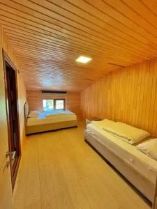 Zeren Apart - 29